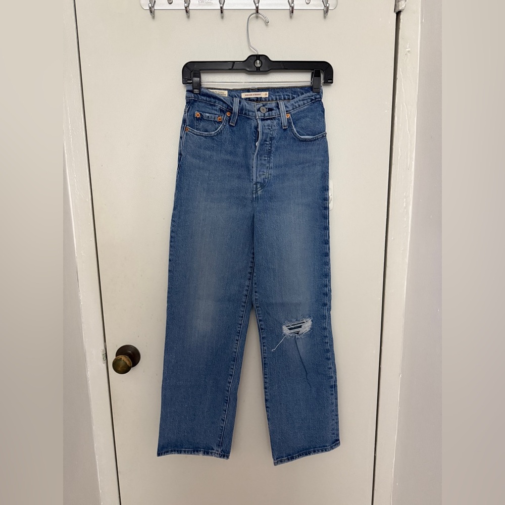 Levi’s High-rise Ribcage Straight Leg Jeans - Size 26 - Medium Wash
